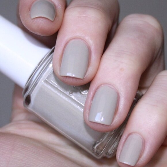 Essie PLAYA DEL PLATINUM #718 Nail Polish Lacquer - Picture 4 of 4